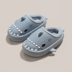 Chinelo Shark Peluciado