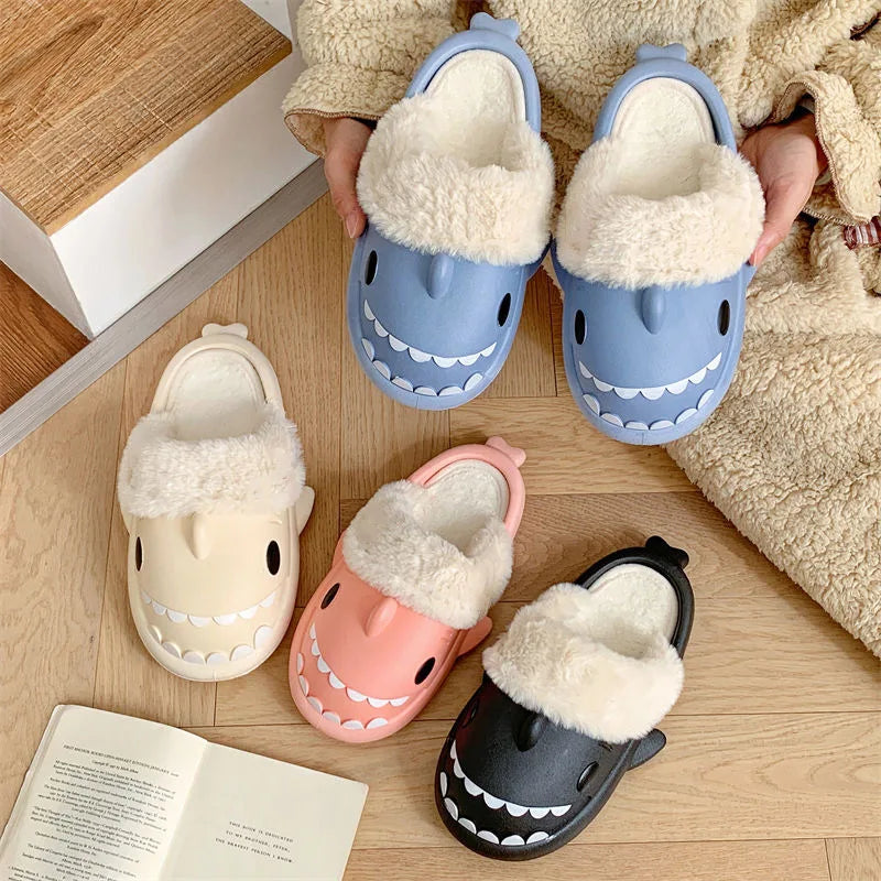 Chinelo Shark Peluciado Premium