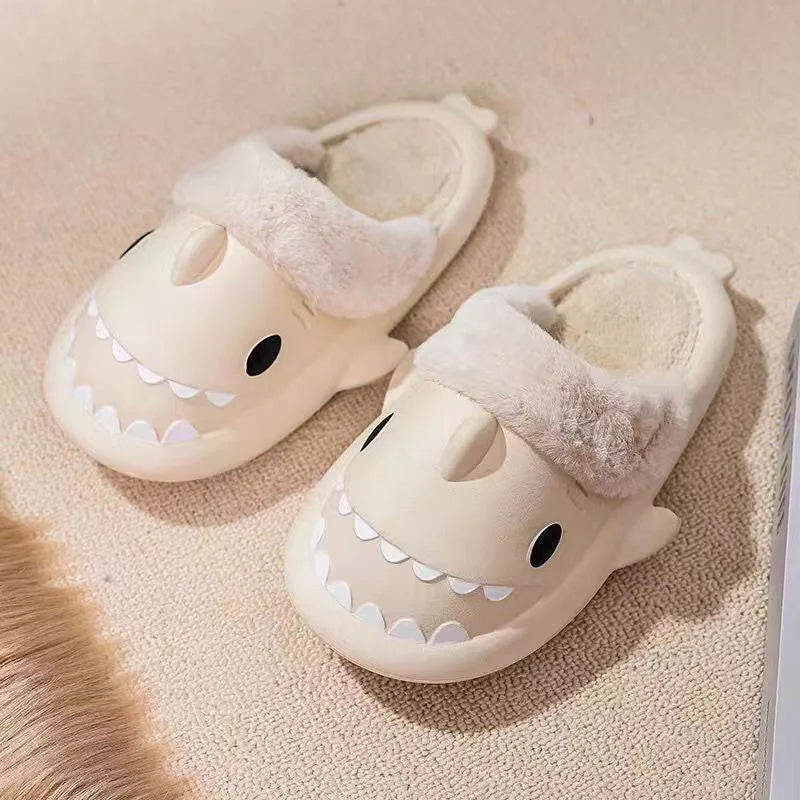 Chinelo Shark Peluciado Premium