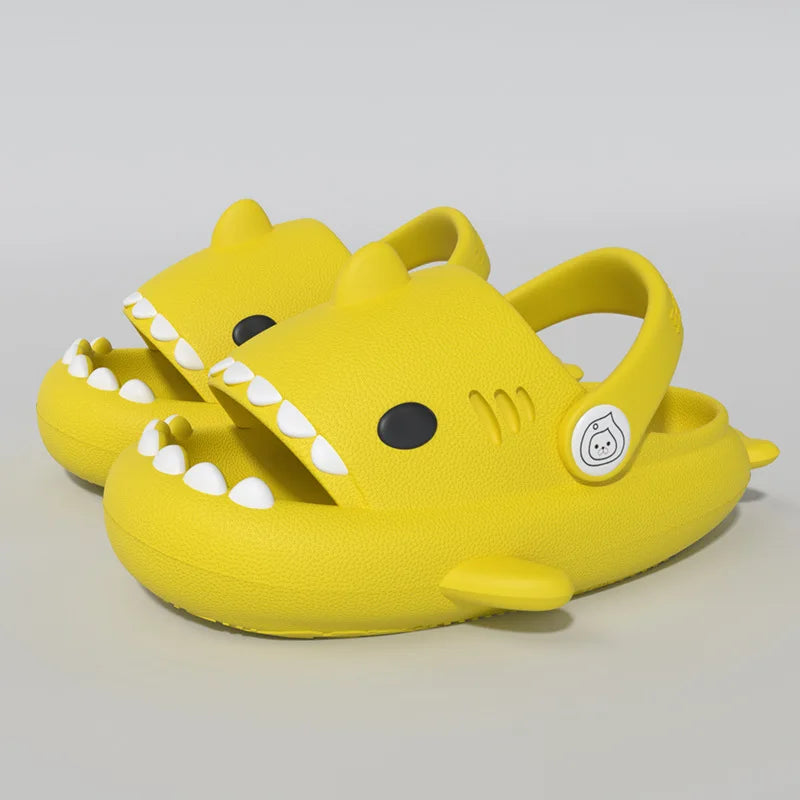 Chinelo Shark Infantil com Alça no Calcanhar